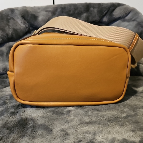 Dooney & Bourke Penrose Drawsting - Picture 5 of 8